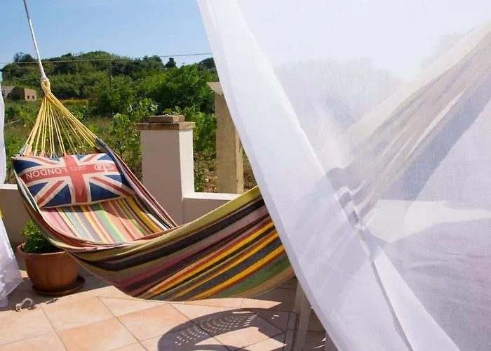 Hotel Olive Grove 2*