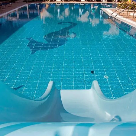 Olive Grove Hotel 2*