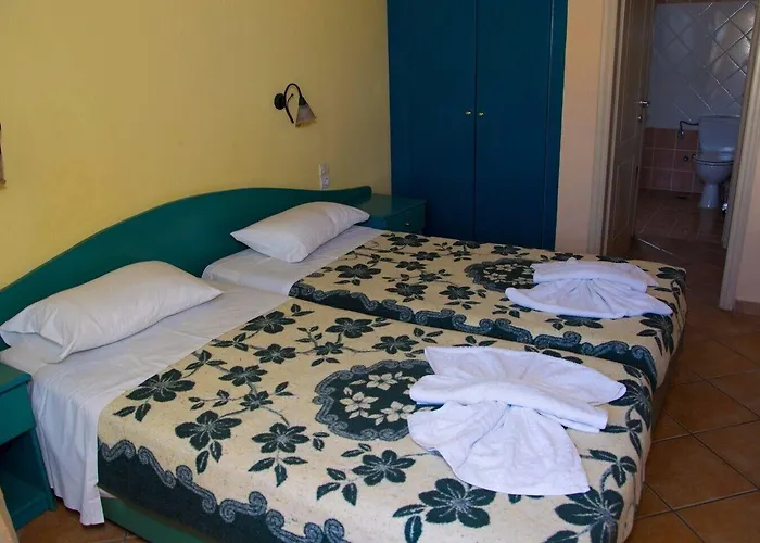 Olive Grove Hotell 2*